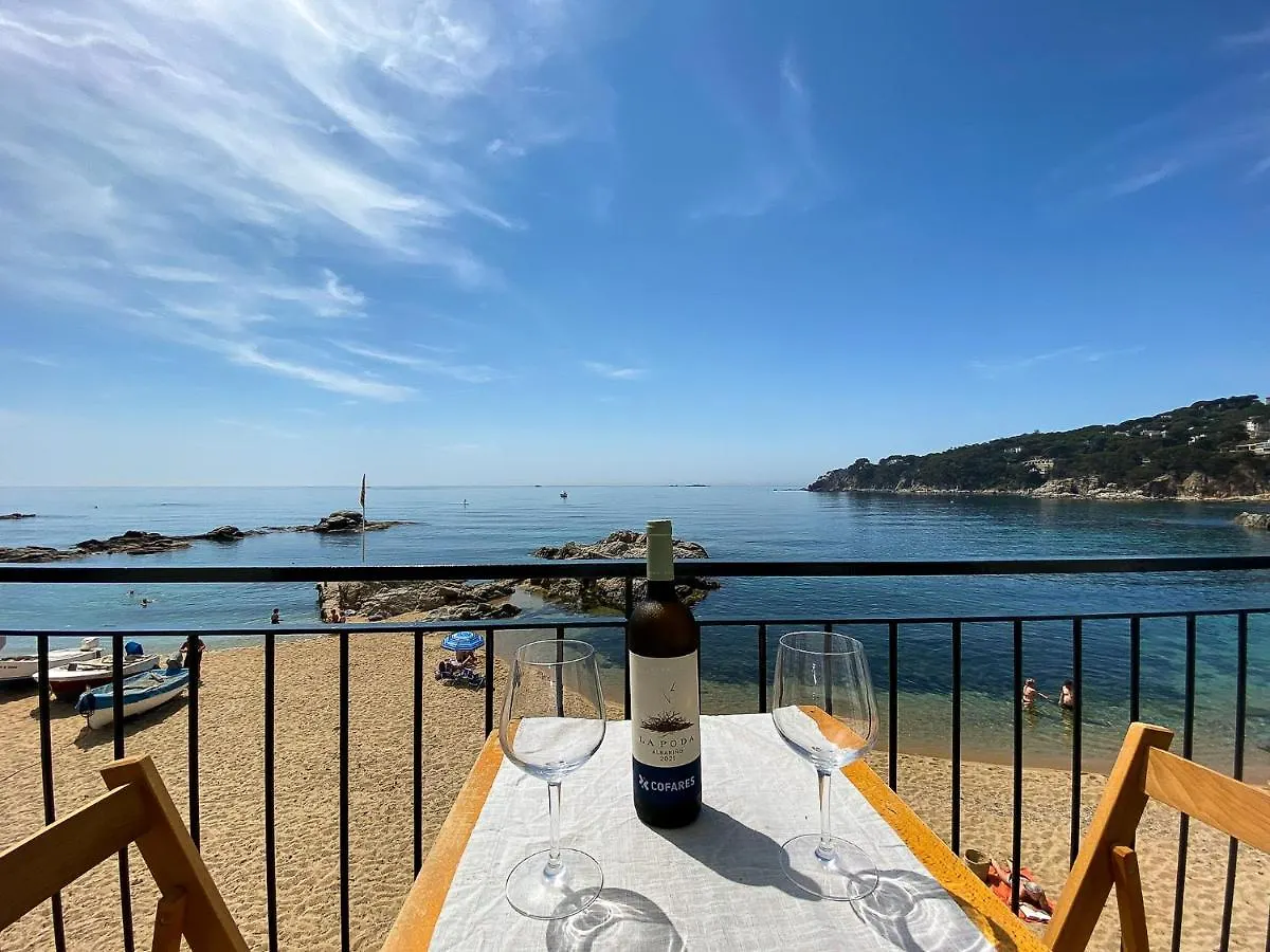 アパート Apartamento Exclusivo En Primera Linea De Mar カレリャ・デ・パラフルジェリ