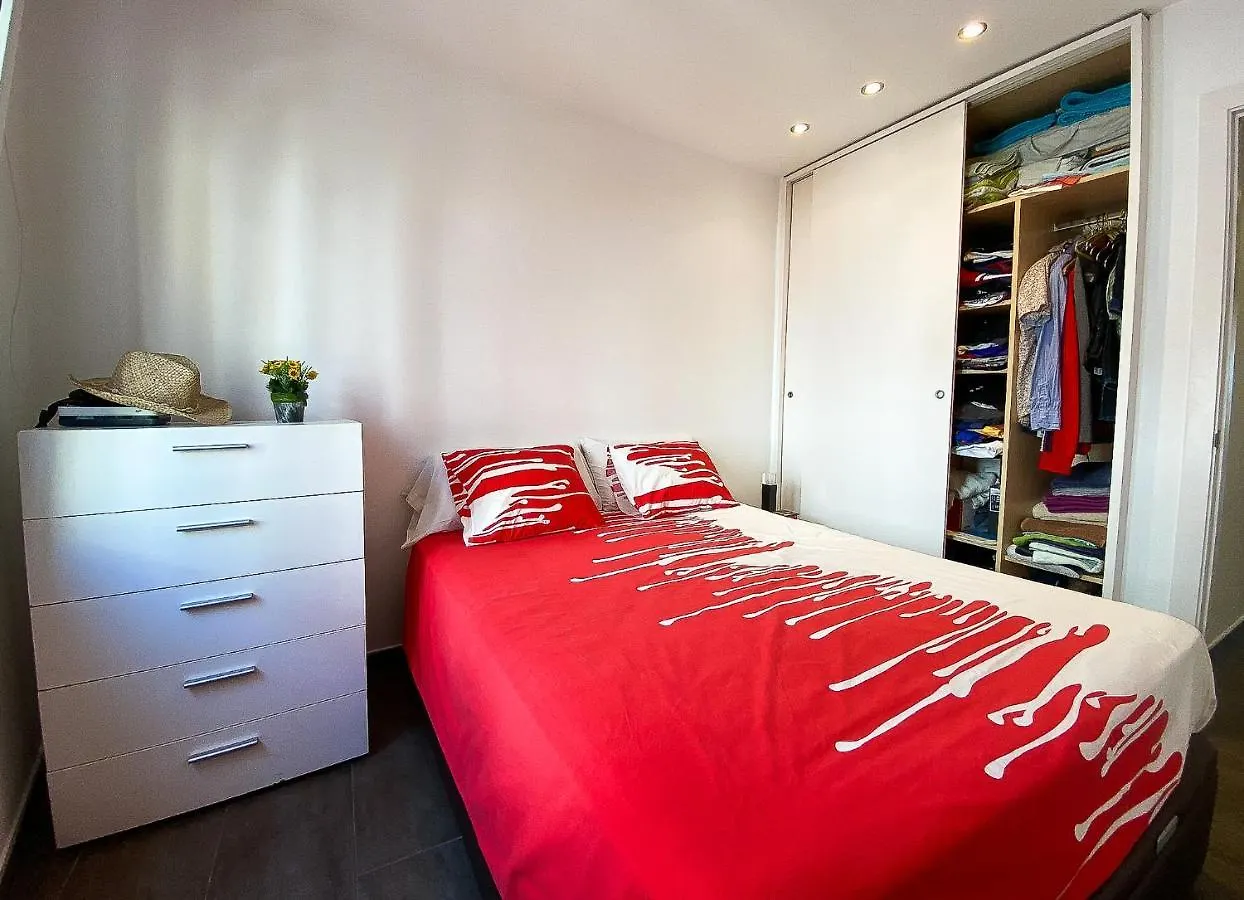 Apartamento Exclusivo En Primera Linea De Mar カレリャ・デ・パラフルジェリ